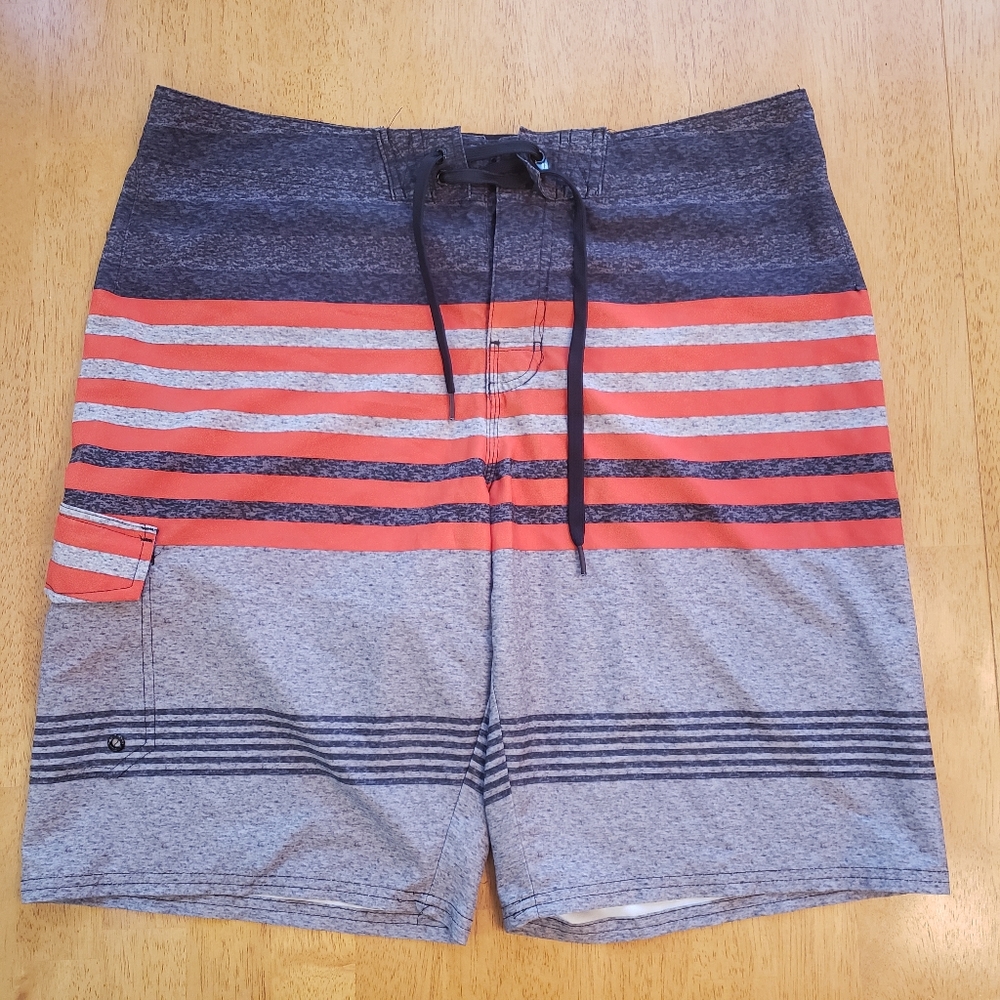Hang Ten Men's Classic Mid-Length Boardshort Quick-Dry, Lightweight Swim Trunks